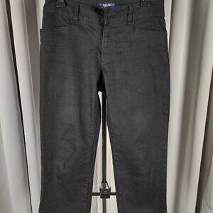 Chaps Black Capris Size 6